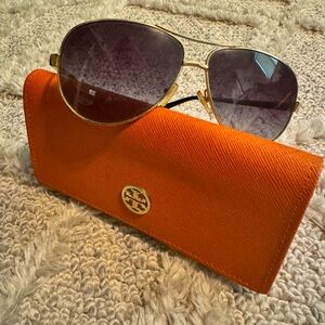 Black & Gold Tory Burch Women's TY6035 TY/6035 Fashion Pilot Sunglasses